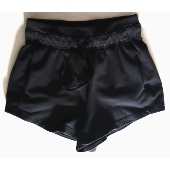 Lululemon W7BDRS Women's Sz 2 Black Inner Glow 3" French Terry Shorts - Picture 1 of 9
